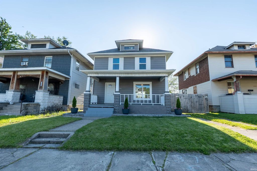 Photo of 2916 Oliver Street, Fort Wayne, IN 46806 (MLS # 202619857)