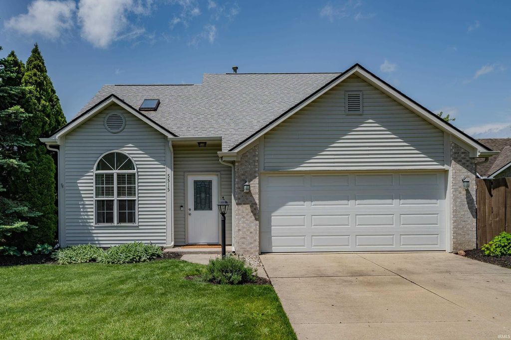 Photo of 5515 Sable Court, Fort Wayne, IN 46835 (MLS # 202619288)