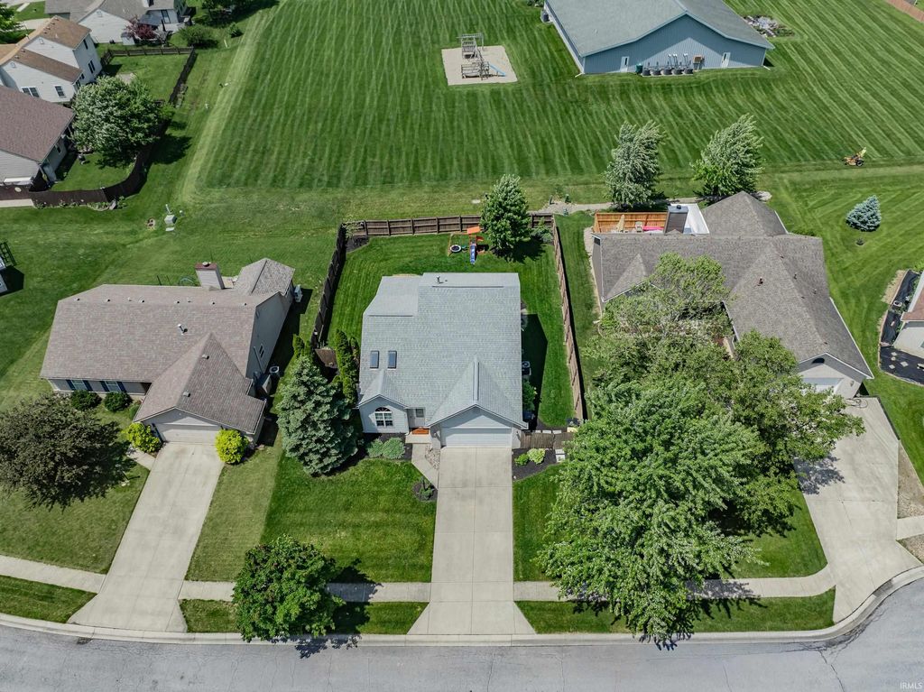 Photo of 5515 Sable Court, Fort Wayne, IN 46835 (MLS # 202619288)
