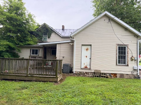 Tiny photo for 201 N Franklin Street, Mentone, IN 46539 (MLS # 202629019)