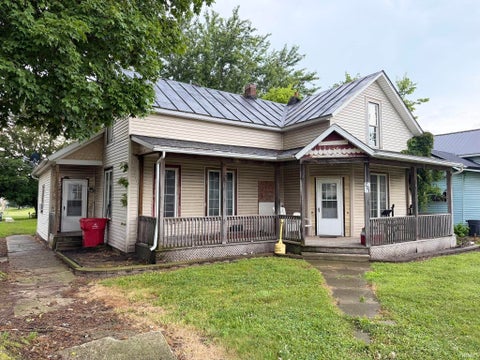Tiny photo for 201 N Franklin Street, Mentone, IN 46539 (MLS # 202629019)