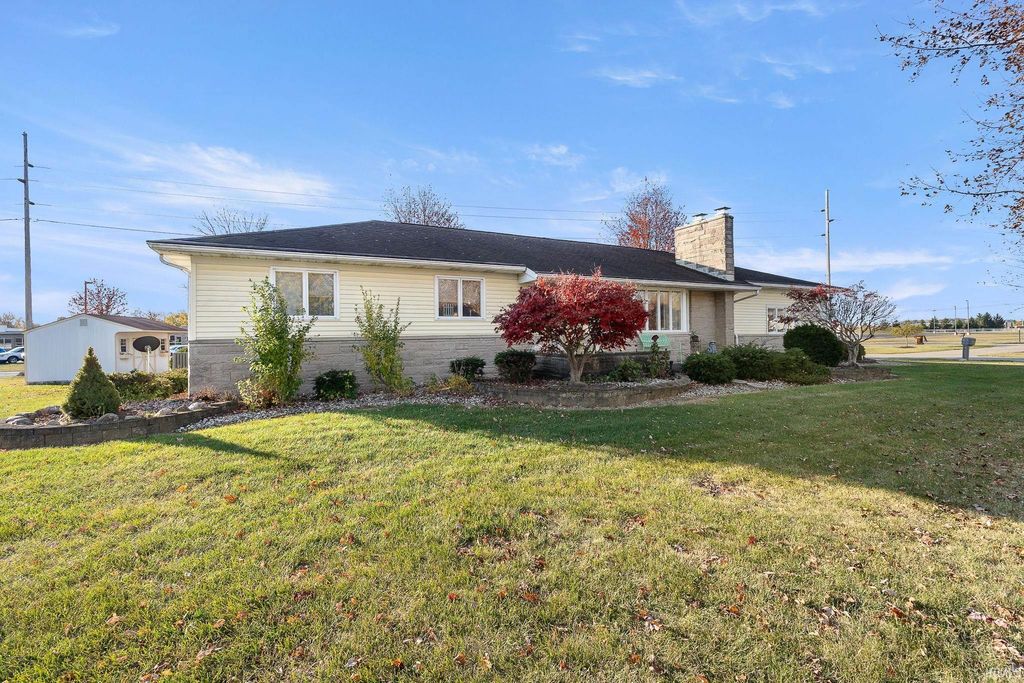 Photo of 1100 Echo Lane, Bluffton, IN 46714 (MLS # 202545790)