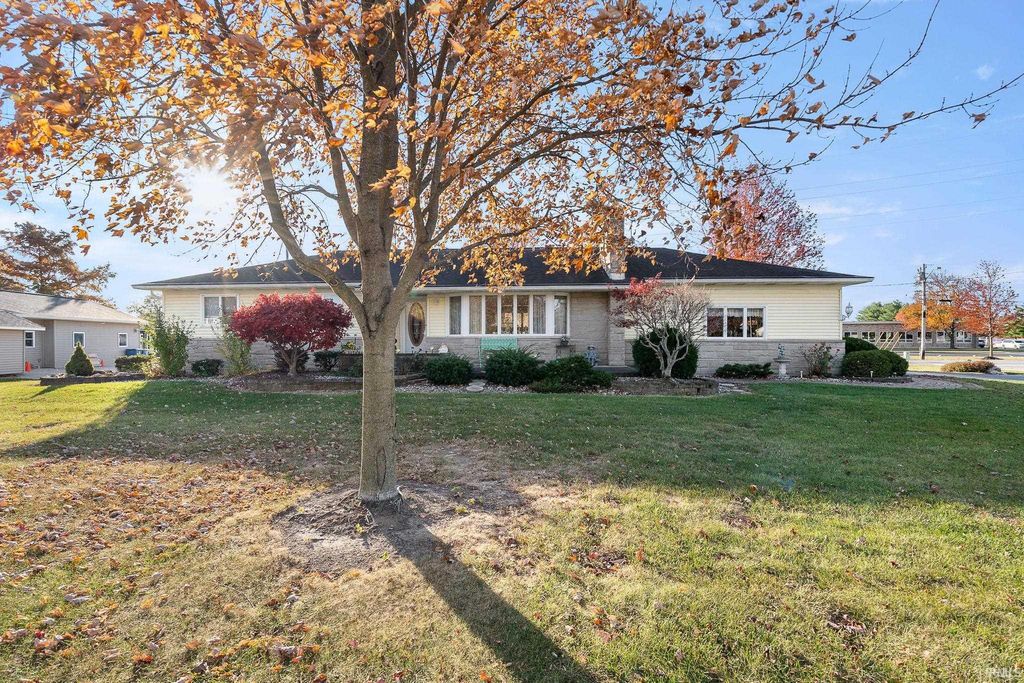 Photo of 1100 Echo Lane, Bluffton, IN 46714 (MLS # 202545790)