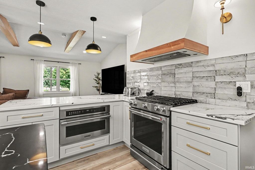 Photo of 59789 Settlers Trail, Osceola, IN 46561 (MLS # 202628540)