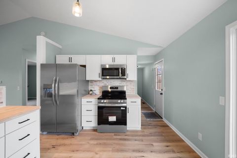 Tiny photo for 317 Winchester Avenue, Lafayette, IN 47909 (MLS # 202606055)