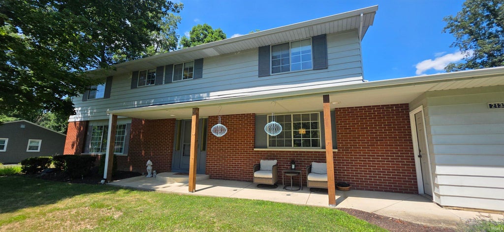Photo of 2133 Beechmont Drive, Fort Wayne, IN 46825 (MLS # 202632126)