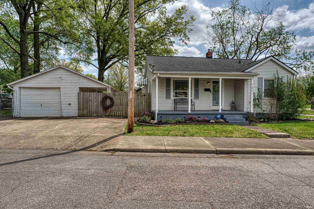 Photo of 1801 E Powell Avenue, Evansville, IN 47714 (MLS # 202613090)