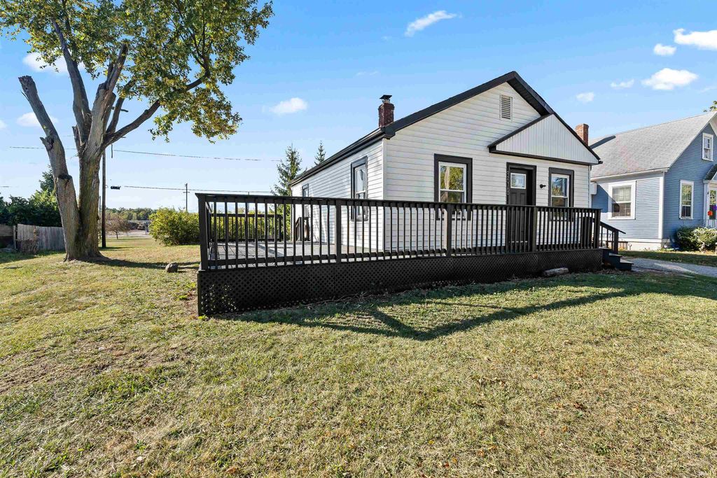 Photo of 3618 Felician Street, Fort Wayne, IN 46803 (MLS # 202603474)