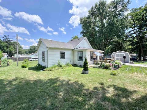 Tiny photo for 33 S West Street, Lake Cicott, IN 46942 (MLS # 202626978)