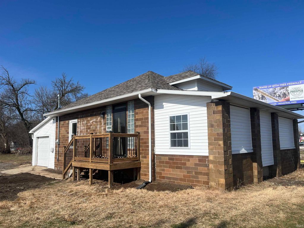 Photo of 51579 State Road 19 Street, Elkhart, IN 46514 (MLS # 202605756)