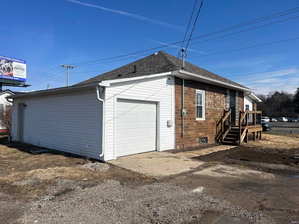 Photo of 51579 State Road 19 Street, Elkhart, IN 46514 (MLS # 202605756)