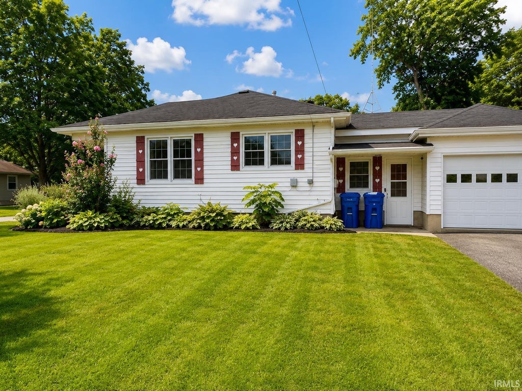 Photo of 502 S Kouts Street, Kouts, IN 46347 (MLS # 202629637)