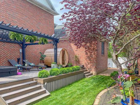 Tiny photo for 1521 Larkinwood Lane, Evansville, IN 47715 (MLS # 202549410)