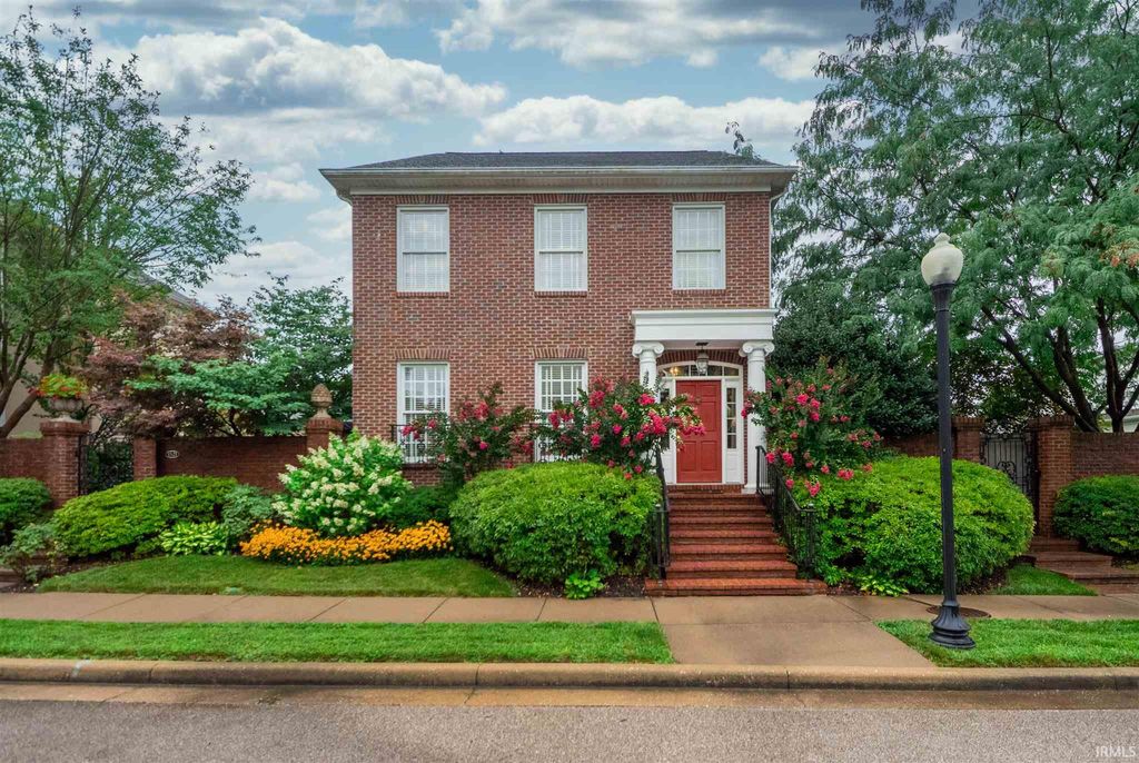 Photo of 1521 Larkinwood Lane, Evansville, IN 47715 (MLS # 202549410)