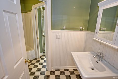 Tiny photo for 1521 Larkinwood Lane, Evansville, IN 47715 (MLS # 202549410)