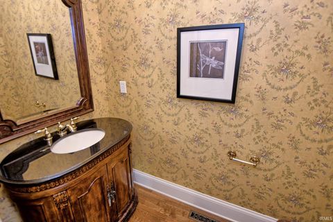 Tiny photo for 1521 Larkinwood Lane, Evansville, IN 47715 (MLS # 202549410)