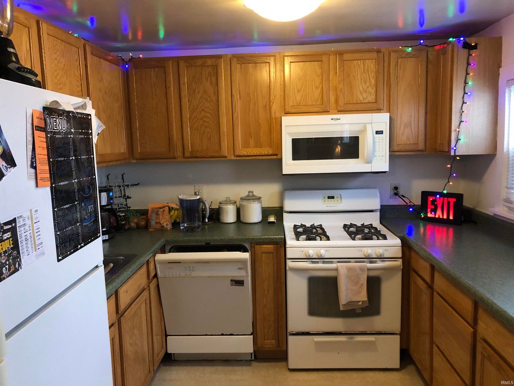 Photo of 104 S Jefferson Street, Bloomington, IN 47408 (MLS # 202547898)