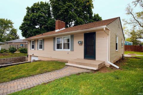 Tiny photo for 1108 Hedgewood Drive, Lafayette, IN 47904 (MLS # 202617079)