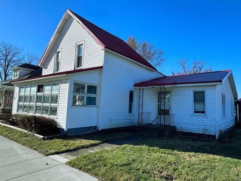 Tiny photo for 206 N Chicago Street, Royal Center, IN 46978 (MLS # 202607571)