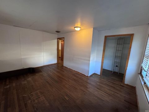 Tiny photo for 206 N Chicago Street, Royal Center, IN 46978 (MLS # 202607571)