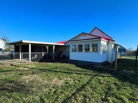 Tiny photo for 206 N Chicago Street, Royal Center, IN 46978 (MLS # 202607571)