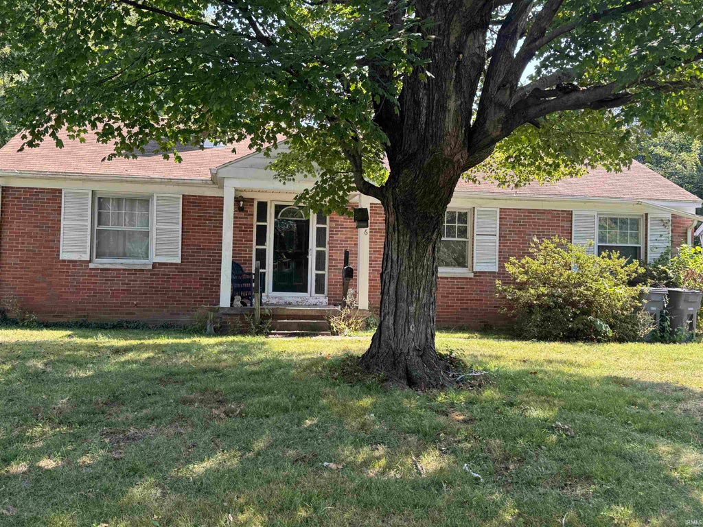 Photo of 216 S Harper Avenue, Evansville, IN 47714 (MLS # 202639237)