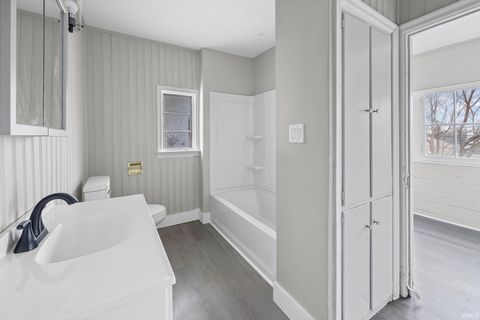 Tiny photo for 904 E Clinton Street, Frankfort, IN 46041 (MLS # 202601770)