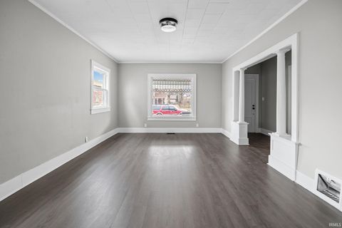 Tiny photo for 904 E Clinton Street, Frankfort, IN 46041 (MLS # 202601770)