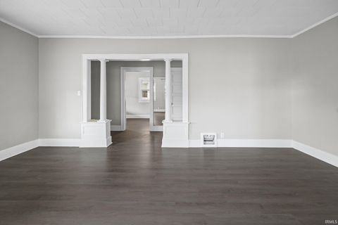 Tiny photo for 904 E Clinton Street, Frankfort, IN 46041 (MLS # 202601770)