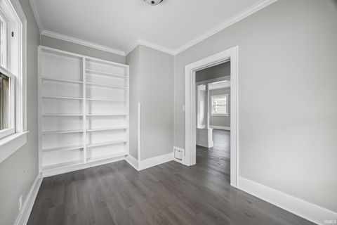 Tiny photo for 904 E Clinton Street, Frankfort, IN 46041 (MLS # 202601770)