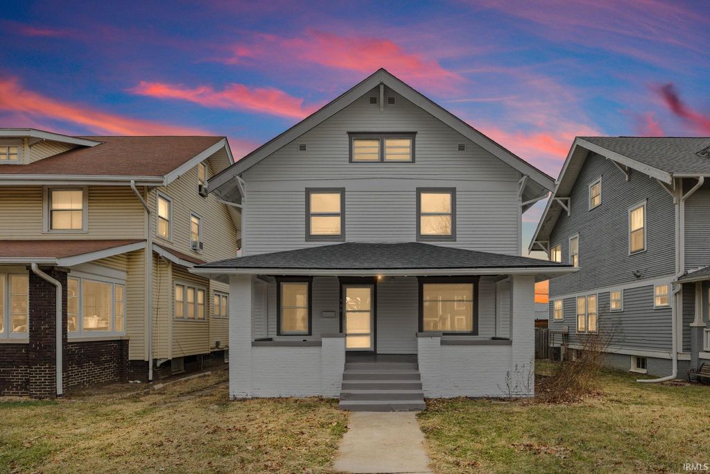 Photo of 904 E Cinton Street, Frankfort, IN 46041 (MLS # 202601770)