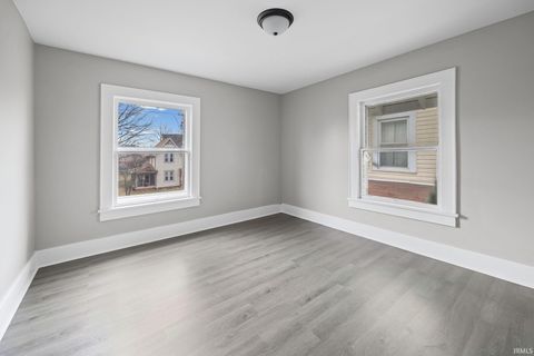 Tiny photo for 904 E Clinton Street, Frankfort, IN 46041 (MLS # 202601770)