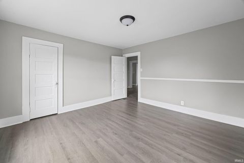 Tiny photo for 904 E Clinton Street, Frankfort, IN 46041 (MLS # 202601770)