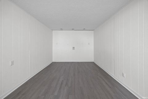 Tiny photo for 904 E Clinton Street, Frankfort, IN 46041 (MLS # 202601770)