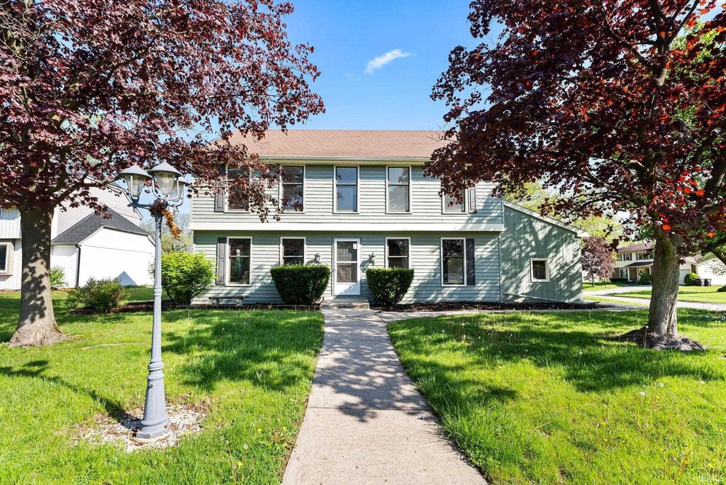 Photo of 6025 Fitchburg Place, Fort Wayne, IN 46815 (MLS # 202614762)