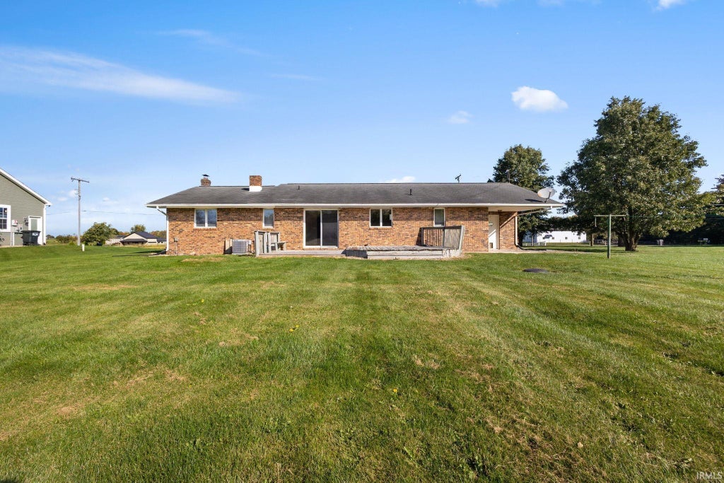 Photo of 12576 County Road 42, Millersburg, IN 46543 (MLS # 202642609)