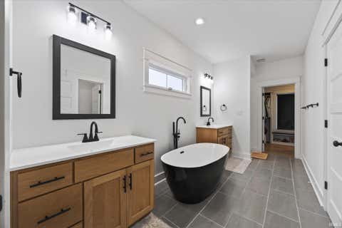 Tiny photo for 602 E Barton Woods Lane, Ellettsville, IN 47429 (MLS # 202635111)
