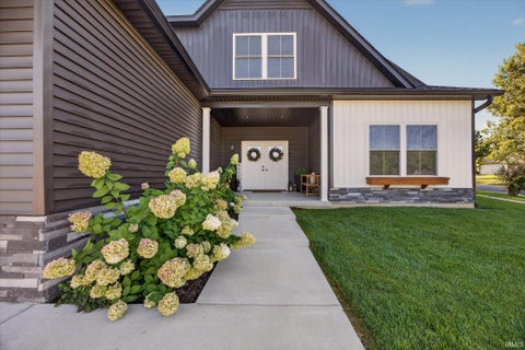 Tiny photo for 602 E Barton Woods Lane, Ellettsville, IN 47429 (MLS # 202635111)