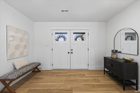 Tiny photo for 602 E Barton Woods Lane, Ellettsville, IN 47429 (MLS # 202635111)