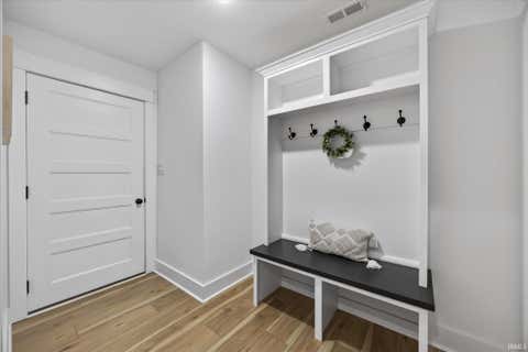 Tiny photo for 602 E Barton Woods Lane, Ellettsville, IN 47429 (MLS # 202635111)