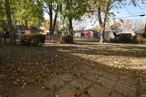 Tiny photo for 1108 E Gano Street, Kokomo, IN 46901 (MLS # 202547093)