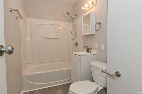 Tiny photo for 1108 E Gano Street, Kokomo, IN 46901 (MLS # 202547093)