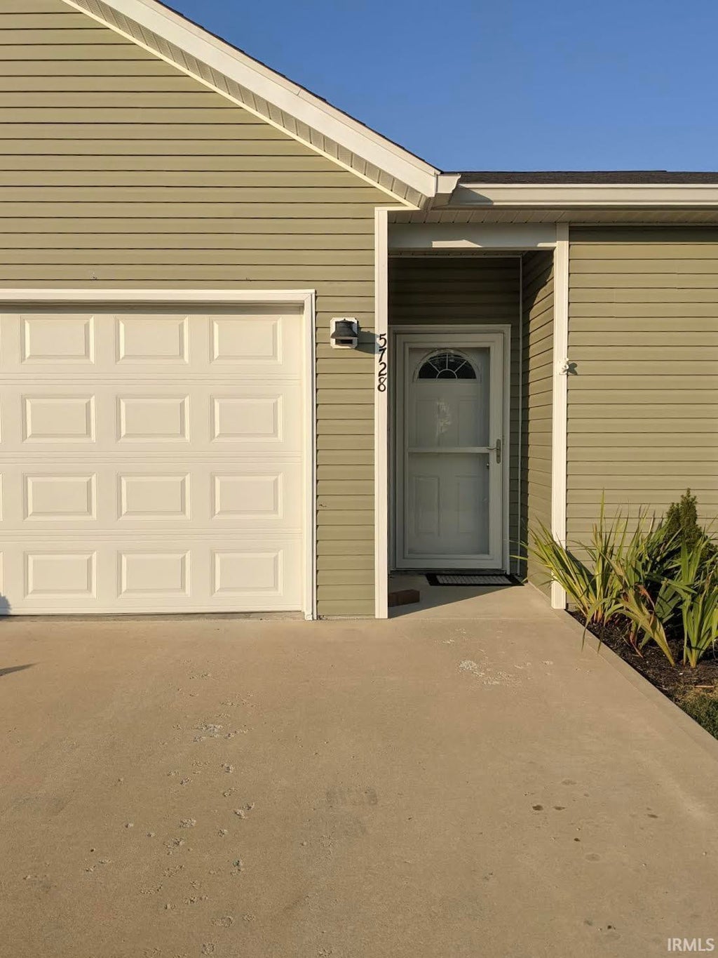 Photo of 5728 W Daffodil Court, Bloomington, IN 47403 (MLS # 202644130)