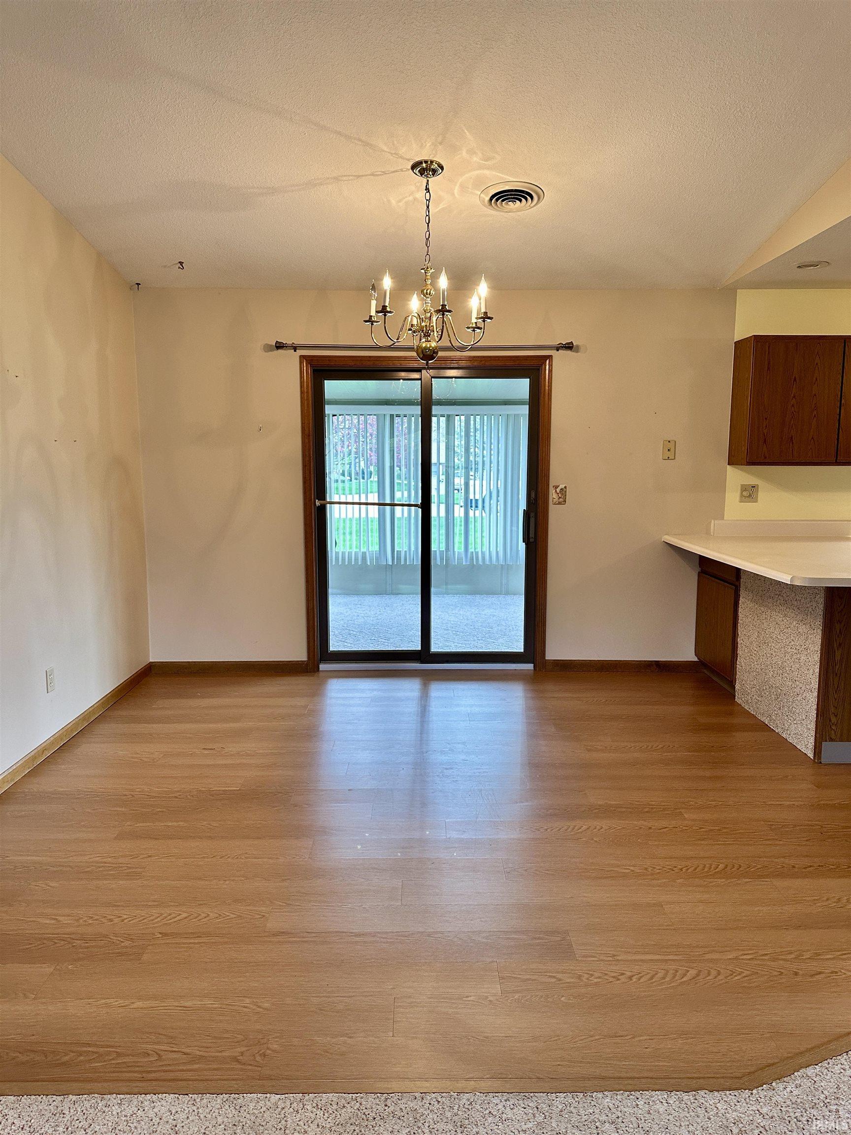 1548 E Kammerer Road