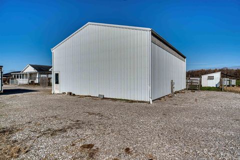 Tiny photo for 3288 Smith Road, Boonville, IN 47601 (MLS # 202545502)