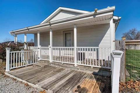 Tiny photo for 3288 Smith Road, Boonville, IN 47601 (MLS # 202545502)