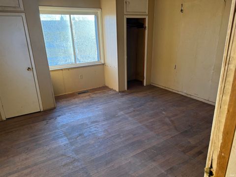 Tiny photo for 1229 N Courtland Avenue, Kokomo, IN 46901 (MLS # 202602422)