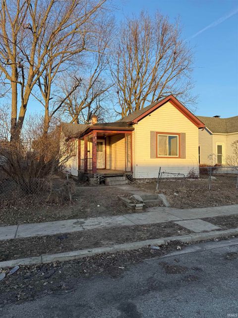 Photo of 1229 N Courtland Avenue, Kokomo, IN 46901 (MLS # 202602422)