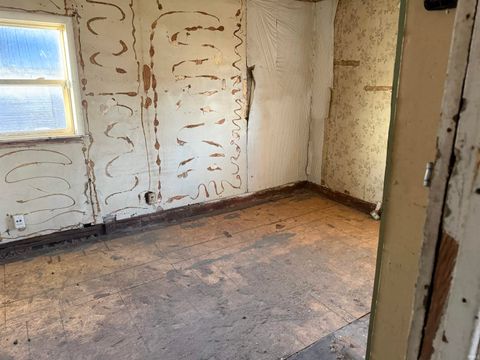 Tiny photo for 1229 N Courtland Avenue, Kokomo, IN 46901 (MLS # 202602422)