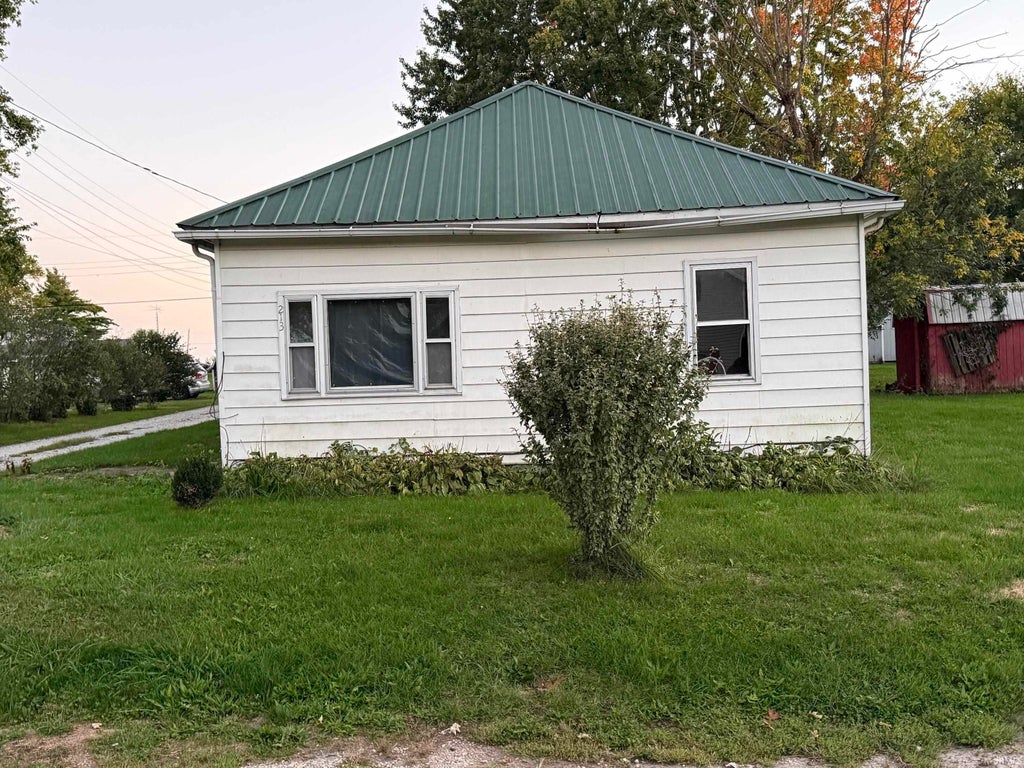 Photo of 213 W Dailey Street, Amboy, IN 46911 (MLS # 202644409)